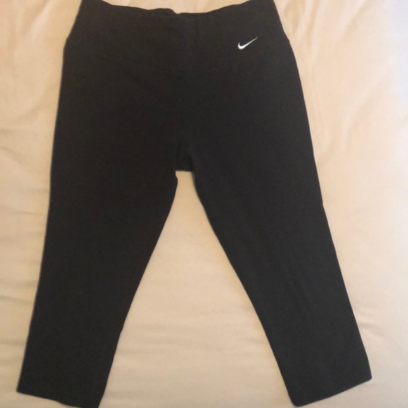 nike cotton capris